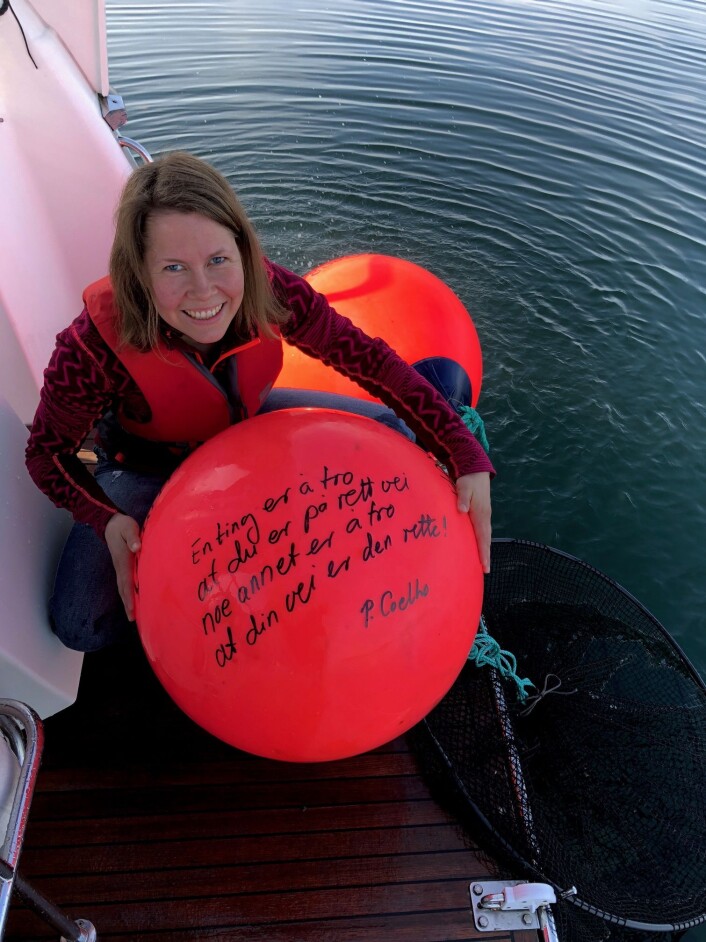 "En ting er å tro at du er på rett vei noe annet er å tro at din vei er den rette" - P. Coelho. Foto: Lars Asplin, Havforskningsinstituttet "En ting er å tro at du er på rett vei noe annet er å tro at din vei er den rette" - P. Coelho. Foto: Lars Asplin, Havforskningsinstituttet