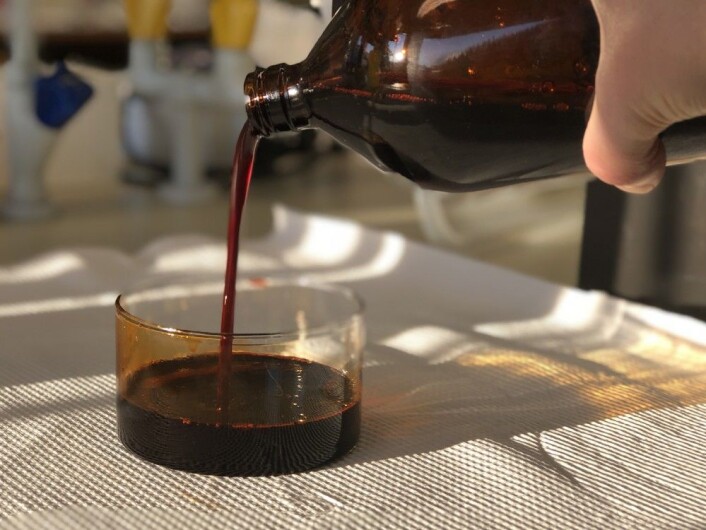 Olje med mye astaxanthin - FOR en rødfarge! (Foto: Runar Gjerp Solstad, Nofima) Olje med mye astaxanthin - FOR en rødfarge! (Foto: Runar Gjerp Solstad, Nofima)
