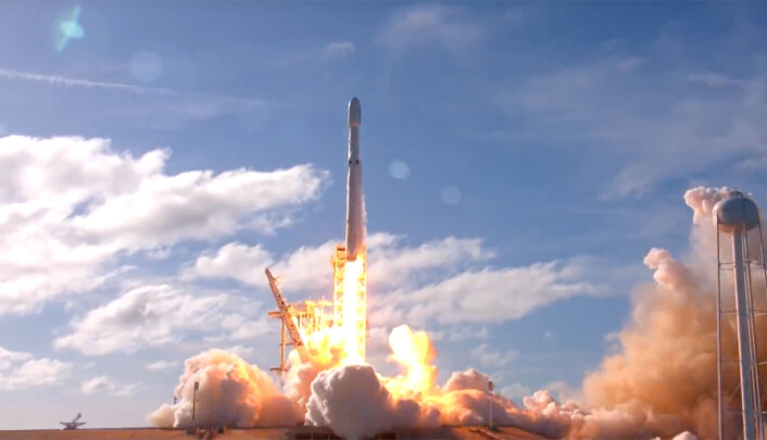 Noen dager før den vellykkede første prøveoppskytningen av Falcon Heavy (bildet) ble det klart at Russland planlegger å bygge en ny, stor bærerakett. Den vil imidlertid først bli skutt opp rundt 2027. (Foto: SpaceX) Noen dager før den vellykkede første prøveoppskytningen av Falcon Heavy (bildet) ble det klart at Russland planlegger å bygge en ny, stor bærerakett. Den vil imidlertid først bli skutt opp rundt 2027. (Foto: SpaceX)