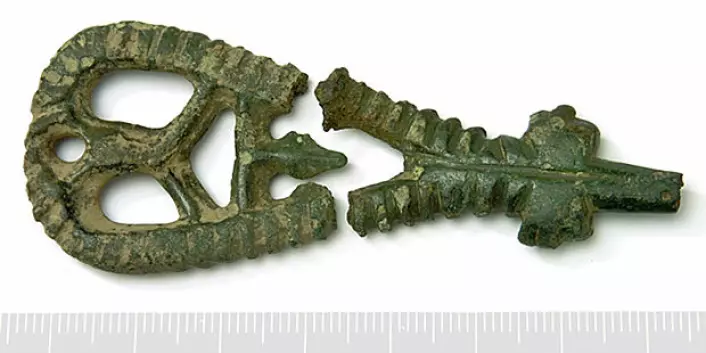 Deler av nøkkel fra vikingtid, fra Gjerdal i Røyken kommune, Buskerud. (Museumsnummer C53460). Foto: Ellen C. Holte, Kulturhistorisk museum.
