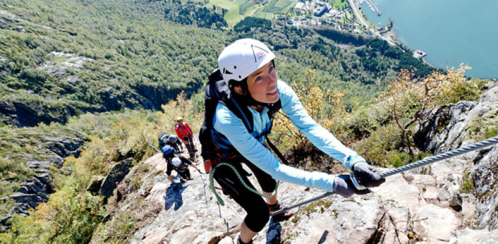 Via ferrata er eksempel på hvordan naturopplevelser kan foredles og bli salgbare produkter. (Foto: Jan Heggheim) Via ferrata er eksempel på hvordan naturopplevelser kan foredles og bli salgbare produkter. (Foto: Jan Heggheim)