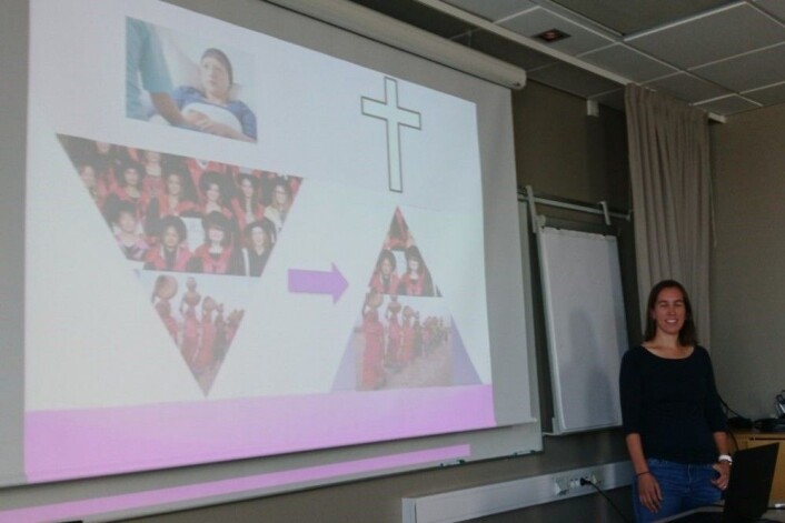 Cassie fortalte brystkreftforskningshistorien sin med den splitter nye visualiseringen på dette lysbildet. Vi var begeistret. (Foto: Privat) Cassie fortalte brystkreftforskningshistorien sin med den splitter nye visualiseringen på dette lysbildet. Vi var begeistret. (Foto: Privat)