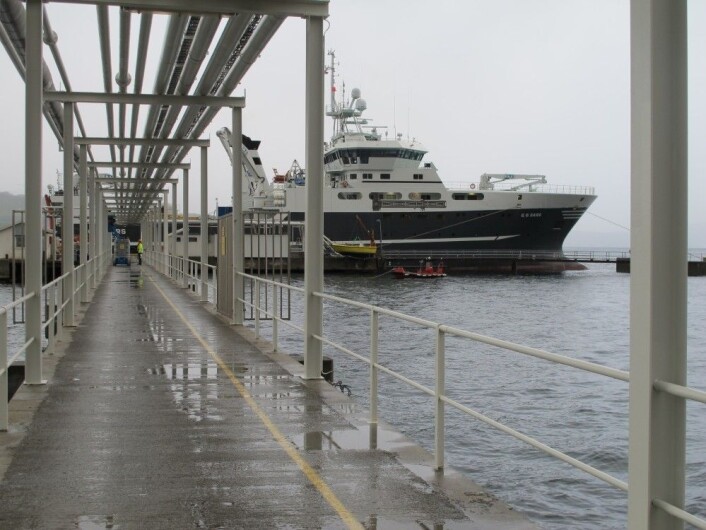 Forskningsskipet G.O. Sars får påfyll etter 17 dager til sjøs, og er straks klar for nytt oppdrag i Barentshavet. Foto: Mareano Forskningsskipet G.O. Sars får påfyll etter 17 dager til sjøs, og er straks klar for nytt oppdrag i Barentshavet. Foto: Mareano