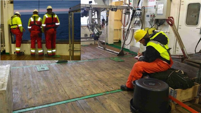 Mannskap og geolog venter på grabb. Foto: Mareano Mannskap og geolog venter på grabb. Foto: Mareano