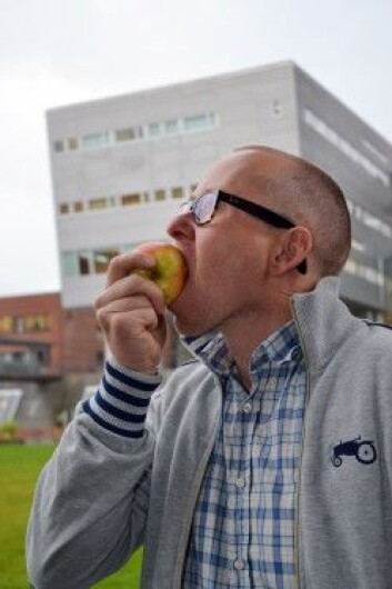 Elling Bere, professor på Institutt for folkehelse, idrett og ernæring ved UiA. (Foto: Jan Kåre Olsen) Elling Bere, professor på Institutt for folkehelse, idrett og ernæring ved UiA. (Foto: Jan Kåre Olsen)
