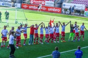 - Gatefotballen tilbyr et sted å være, en enkel frokost, trening og sosialt fellesskap tre ganger hver uke. Gratis og åpent for alle. Så enkelt, og samtidig så eksklusivt, skriver Trude Tonholm. (Foto: Kristian Bjerke / Fotballstiftelsen) - Gatefotballen tilbyr et sted å være, en enkel frokost, trening og sosialt fellesskap tre ganger hver uke. Gratis og åpent for alle. Så enkelt, og samtidig så eksklusivt, skriver Trude Tonholm. (Foto: Kristian Bjerke / Fotballstiftelsen)