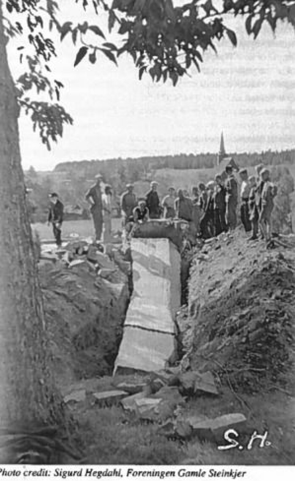 Nazibautaen ble gravd ned av motstandsfolk i 1945. (Foto: Sigurd Hegdahl / Foreningen Gamle Steinkjer)
