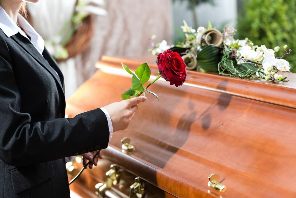 Hvis du ikke dør, blir livet ditt fullt av begravelser. Alle andre rundt deg vil jo dø. (Illustrasjonsfoto: Kzenon, Shutterstock, NTB scanpix)
