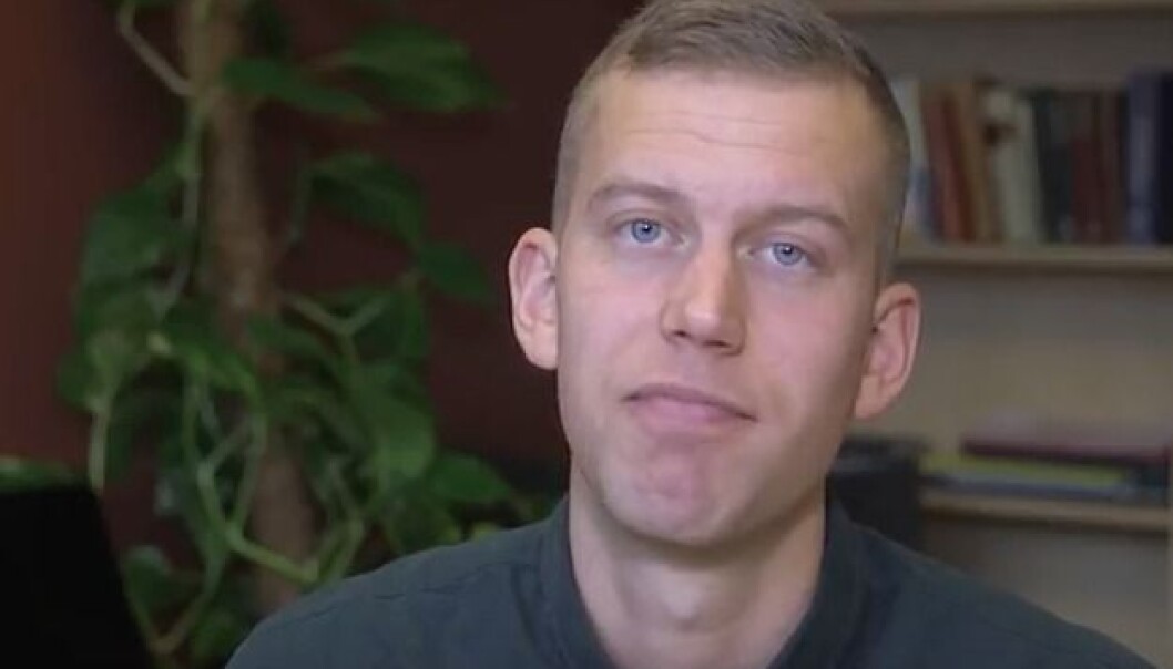 I videokursene sine veileder psykolog Magnus Nordmo deg gjennom et selvhjelpsprogram bygd på kognitiv terapi. Kursene kan du gjennomføre helt selv. De har muligens like god effekt som å gå til psykolog. I videokursene sine veileder psykolog Magnus Nordmo deg gjennom et selvhjelpsprogram bygd på kognitiv terapi. Kursene kan du gjennomføre helt selv. De har muligens like god effekt som å gå til psykolog.