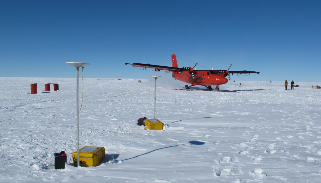Ved hjelp av radar ombord på dette flyet samlet de inn data fra regionen. (Foto: Kenichi Matsouka / Norsk Polarinstitutt) Ved hjelp av radar ombord på dette flyet samlet de inn data fra regionen. (Foto: Kenichi Matsouka / Norsk Polarinstitutt)
