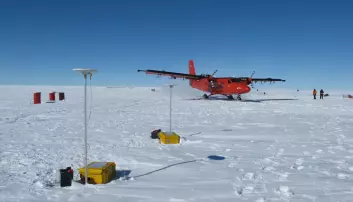 Har kartlagt terrenget under isbreer i Antarktis