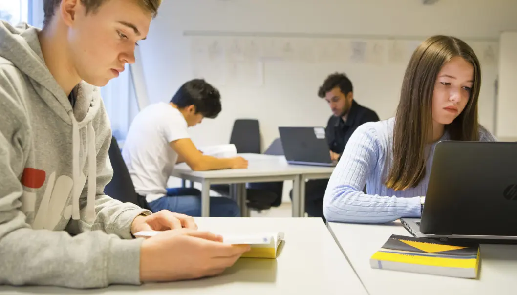 Ikke alle skoleelever liker nynorsk som fag i skolen. Hermundur Sigmundsson, professor ved NTNU, mener at man må slutte å tvinge ungdommer som sliter på skolen med å lære nynorsk. (Illustrasjonsfoto: Thinkstock) Ikke alle skoleelever liker nynorsk som fag i skolen. Hermundur Sigmundsson, professor ved NTNU, mener at man må slutte å tvinge ungdommer som sliter på skolen med å lære nynorsk. (Illustrasjonsfoto: Thinkstock)