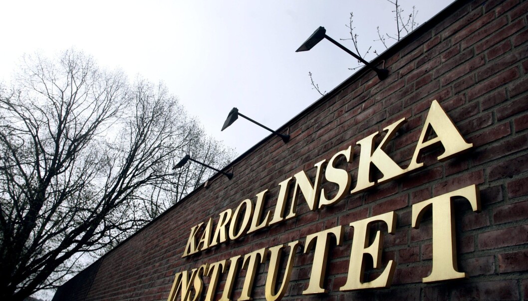 Karolinska Institutet har ingen kjennskap til en person som hevder at han er forsker og tilknyttet til dem. Nå trekkes en studie han har skrevet om vaksiner, tilbake. (Foto: NTB Scanpix) Karolinska Institutet har ingen kjennskap til en person som hevder at han er forsker og tilknyttet til dem. Nå trekkes en studie han har skrevet om vaksiner, tilbake. (Foto: NTB Scanpix)
