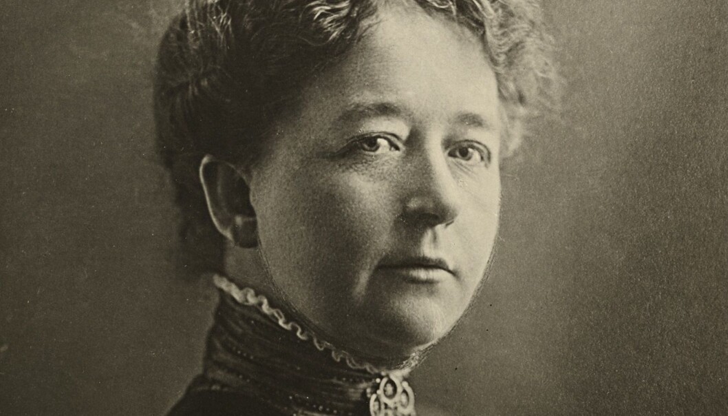 Kristine Bonnevie (1872 –1948) ble Norges første kvinnelige professor i 1912 og var bestyrer av Institutt for arvelighetsforskning fra 1916. Utstillingen «ProfessorBonnevies arkiv» står i Realfagsbiblioteket på Blindern ut året. (Foto: Rude & Hilfling, The National Library of Norway, via Wikimedia Commons) Kristine Bonnevie (1872 –1948) ble Norges første kvinnelige professor i 1912 og var bestyrer av Institutt for arvelighetsforskning fra 1916. Utstillingen «ProfessorBonnevies arkiv» står i Realfagsbiblioteket på Blindern ut året. (Foto: Rude & Hilfling, The National Library of Norway, via Wikimedia Commons)