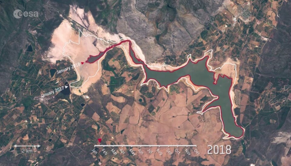 Bildet viser vannmengden i Theewaterskloof-demningen utenfor Cape Town i Sør-Afrika fra 2017 til 2018. (Foto: Copernicus/ESA)
