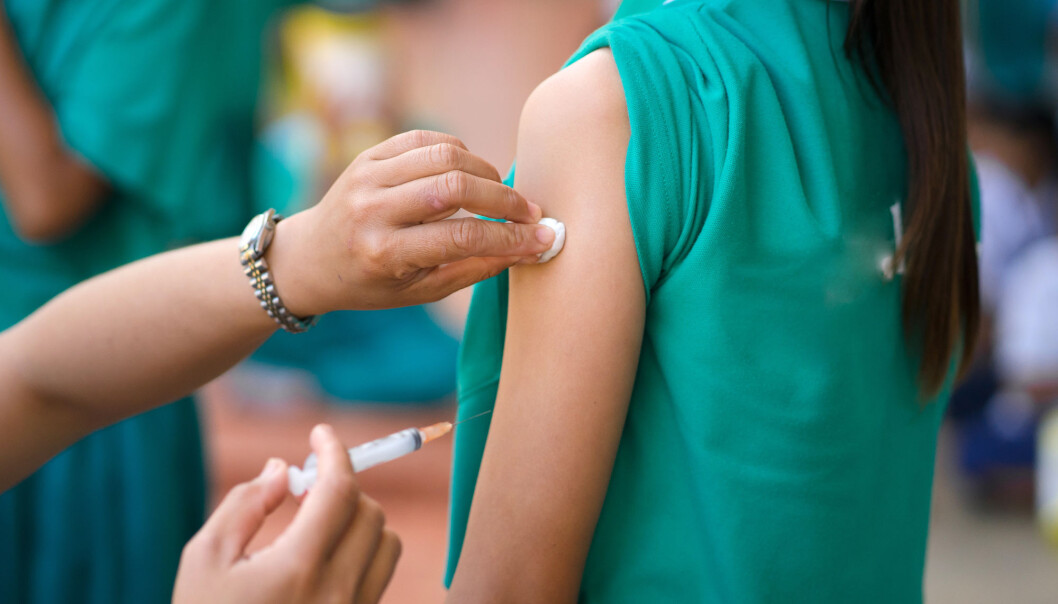 HPV-vaksinen virker best hvis den blir tatt tidlig, slik at de som får den, ikke er smittet med viruset fra før. (Foto: CNK02 / Shutterstock / NTB scanpix) HPV-vaksinen virker best hvis den blir tatt tidlig, slik at de som får den, ikke er smittet med viruset fra før. (Foto: CNK02 / Shutterstock / NTB scanpix)