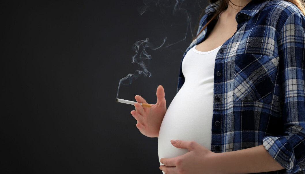 Det er mer sannsynlig at du røyker om du har lav enn høy utdanning. (Foto: Shutterstock / NTB Scanpix) Det er mer sannsynlig at du røyker om du har lav enn høy utdanning. (Foto: Shutterstock / NTB Scanpix)