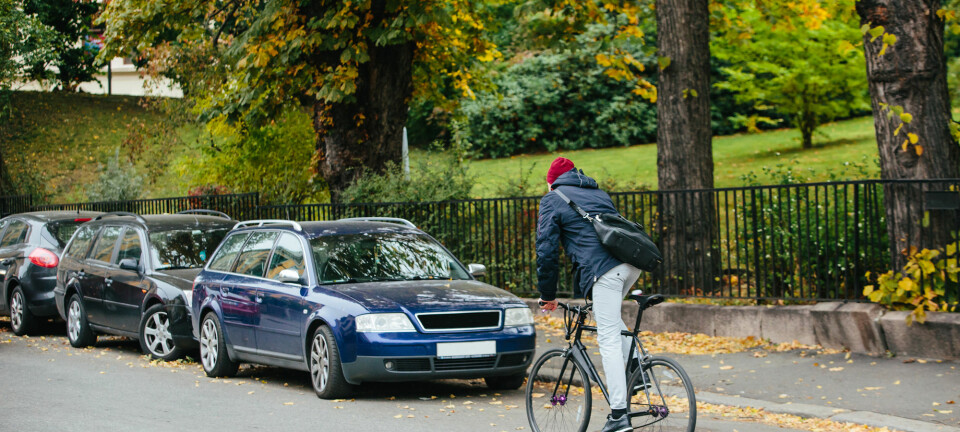 Studiar av bilbruk viser at europeiske bilar i snitt står parkerte 97 prosent av tida. – 97 prosent er nesten heile tida! Talet viser at vi har altfor mange bilar i dag, seier forskar. (Illustrasjonsfoto: Shutterstock / NTB Scanpix)