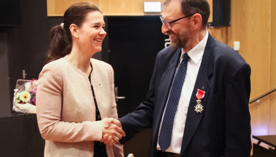 Kansellisjef Mette Tverli var stedfortreder for H.M. Kongen under seremonien i Domus Medica 27. april. (Foto: Silje M. Kile Rosseland, UiO) Kansellisjef Mette Tverli var stedfortreder for H.M. Kongen under seremonien i Domus Medica 27. april. (Foto: Silje M. Kile Rosseland, UiO)