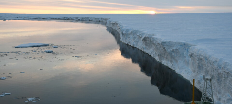 Her ser du Ekströmisen, en isbrem ved kysten av Dronning Mauds land i Antarktis.  (Foto: Svein Østerhus)