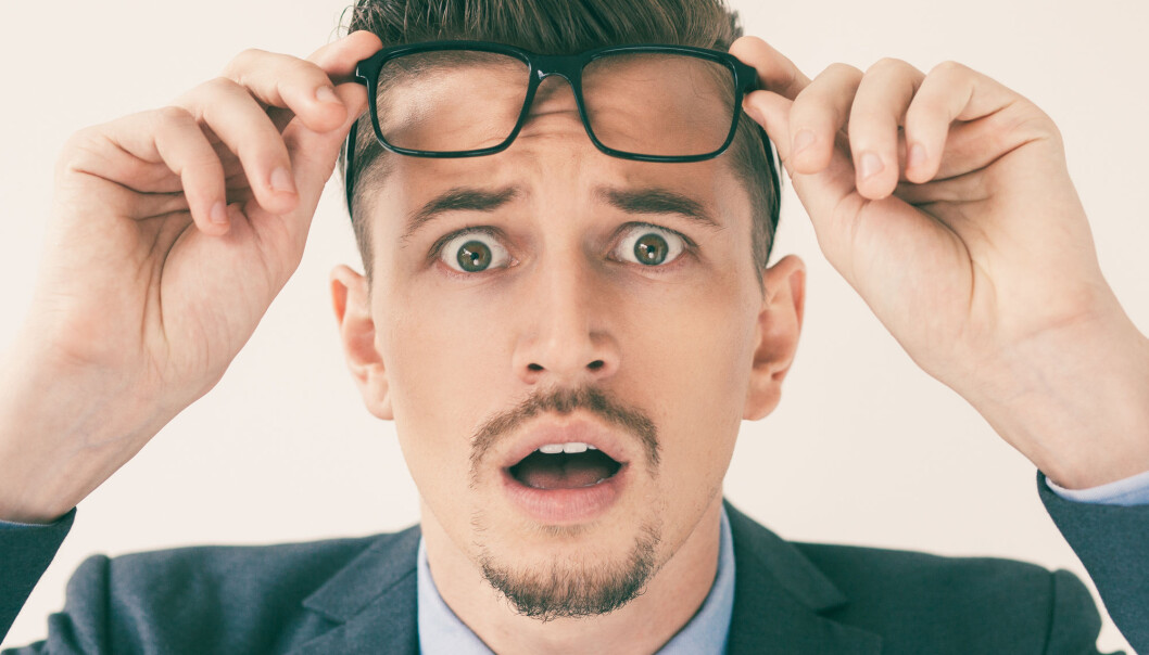 Det er ikke farlig å gå uten briller. Øynene dine tar ikke skade av å anstrenge seg, forteller forskerne. (Foto: Mangostar / Shutterstock / NTB scanpix) Det er ikke farlig å gå uten briller. Øynene dine tar ikke skade av å anstrenge seg, forteller forskerne. (Foto: Mangostar / Shutterstock / NTB scanpix)