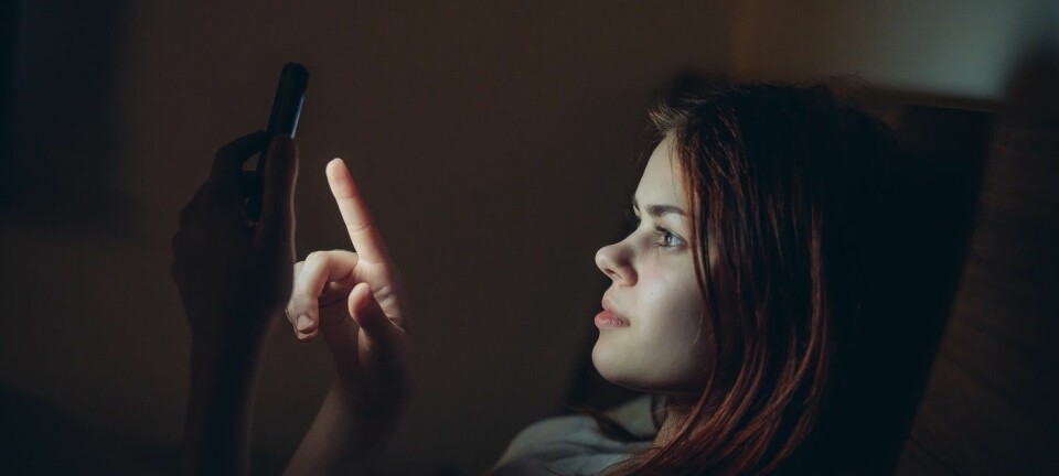 Bruker du mobilen i senga? Det kan forstyrre søvnen din, ifølge forskning. (Illustrasjonsfoto: Dmitry A, Shutterstock, NTB scanpix)