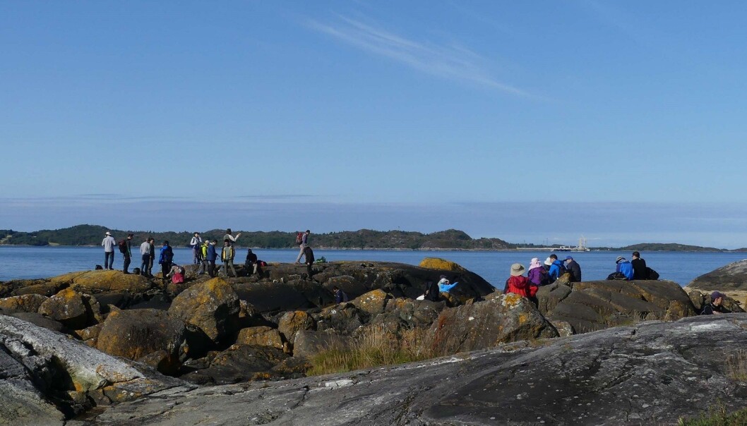Forskere fra hele verden reiser til Norge for å studere eklogittene. Ivrig besøkte vi steder i Romsdal under den internasjonale eklogittkonferansen i 2017. (Foto: Ane K. Engvik) Forskere fra hele verden reiser til Norge for å studere eklogittene. Ivrig besøkte vi steder i Romsdal under den internasjonale eklogittkonferansen i 2017. (Foto: Ane K. Engvik)