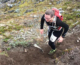 Anne Sverdrup-Thygeson på vei opp Romsdalseggen. (Foto: Privat) Anne Sverdrup-Thygeson på vei opp Romsdalseggen. (Foto: Privat)