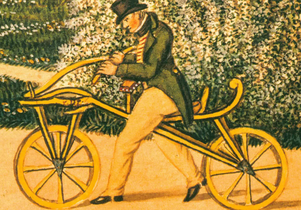 Karl Drais på løpemaskinen han debuterte med i 1817. Det finnes beretninger om mulige sparkesykler før dette, men de fleste gir Drais æren for å ha vært først ute. Klikk på bildet for større versjon. (Illustrasjon: Ukjent, Creative Commons)