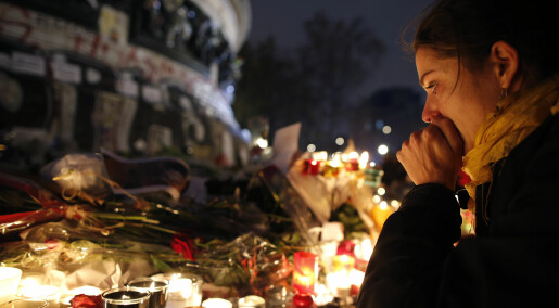 Redde på sosiale medier etter Paris-terroren