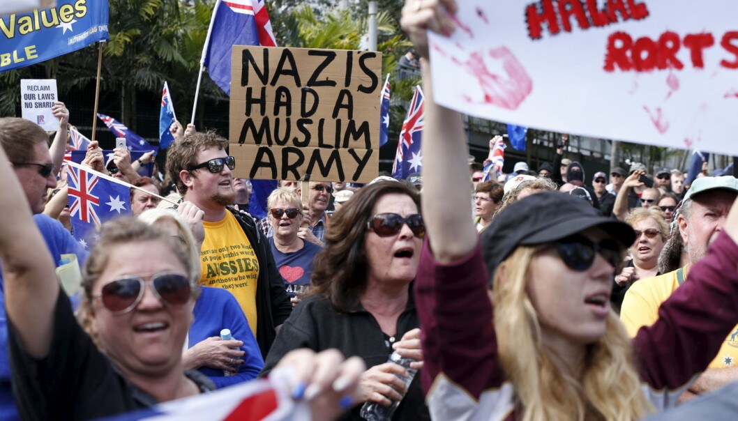 UiO-forskere har reist rundt i verden for å undersøke hvordan folk takler globaliseringen. Bildet viser australske demonstranter som protesterer mot muslimsk innvandring i 2015. (Illustrasjonsfoto: Reuters/Jason Reed) UiO-forskere har reist rundt i verden for å undersøke hvordan folk takler globaliseringen. Bildet viser australske demonstranter som protesterer mot muslimsk innvandring i 2015. (Illustrasjonsfoto: Reuters/Jason Reed)