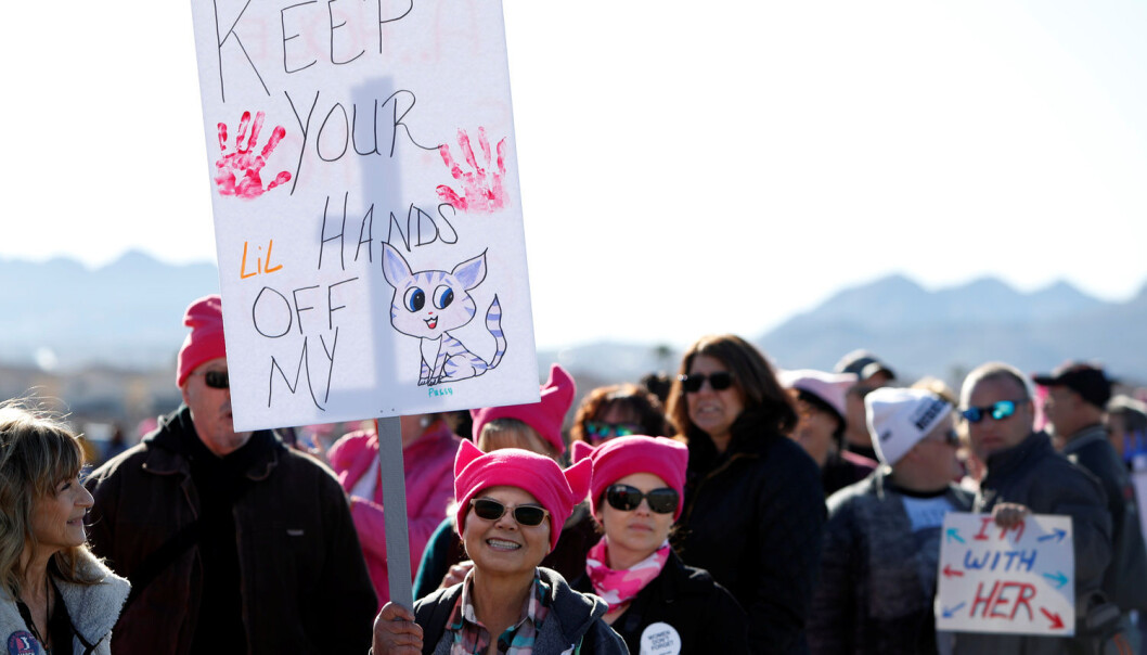 – Et nytt markant trekk er den massive mobiliseringen for feminisme i sosiale medier. Dette så vi i #Metoo-kampanjen, og vi så det i demonstrasjonene da Donald Trump ble innsatt som president, sier forsker. (Foto: Steve Marcus / Reuters / NTB Scanpix) – Et nytt markant trekk er den massive mobiliseringen for feminisme i sosiale medier. Dette så vi i #Metoo-kampanjen, og vi så det i demonstrasjonene da Donald Trump ble innsatt som president, sier forsker. (Foto: Steve Marcus / Reuters / NTB Scanpix)