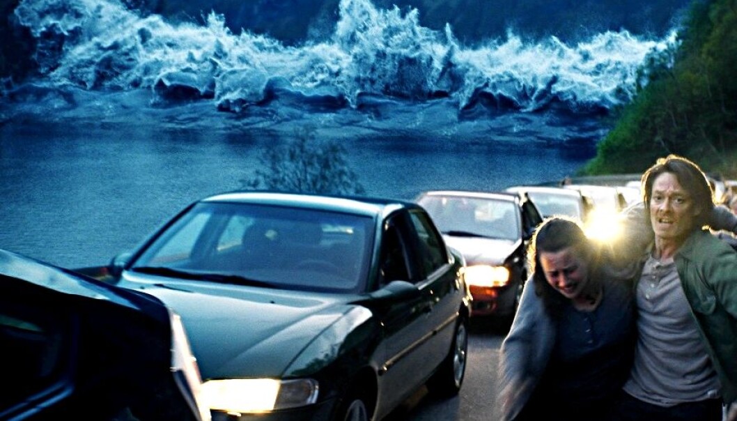 Den norske katastrofefilmen «Bølgen» fra 2012 tok for seg noe som kan bli en realitet. Raser hele fjellpartiet Åkneset vil en bølge på 70 meter kunne ramme tettstedet Geiranger. Hellesylt kan bli truffet av en 85 meter høy bølge. (Foto/Copyright: Fantefilm Fiksjon) Den norske katastrofefilmen «Bølgen» fra 2012 tok for seg noe som kan bli en realitet. Raser hele fjellpartiet Åkneset vil en bølge på 70 meter kunne ramme tettstedet Geiranger. Hellesylt kan bli truffet av en 85 meter høy bølge. (Foto/Copyright: Fantefilm Fiksjon)