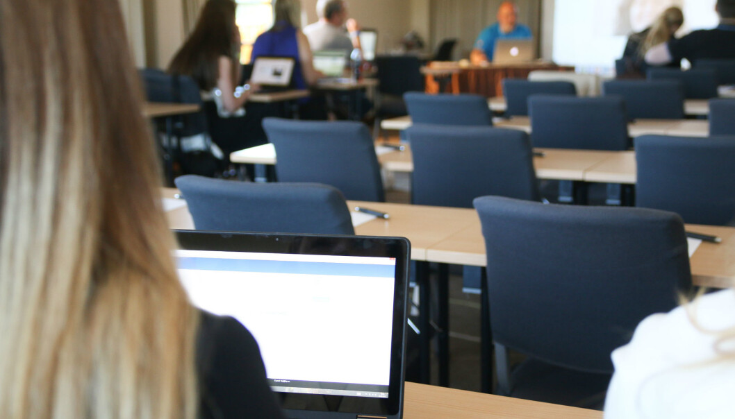 Forskerne skal studere undervisning på flere ulike måter. Blant annet skal de gjøre videostudier av klasserom. (Illustrasjonsfoto: Colourbox) Forskerne skal studere undervisning på flere ulike måter. Blant annet skal de gjøre videostudier av klasserom. (Illustrasjonsfoto: Colourbox)