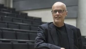 - Viktig å få frem budskapet om at schizofreni ikke er en håpløs sykdom, sier professor Kenneth Hugdahl ved Universitetet i Bergen. - Viktig å få frem budskapet om at schizofreni ikke er en håpløs sykdom, sier professor Kenneth Hugdahl ved Universitetet i Bergen.