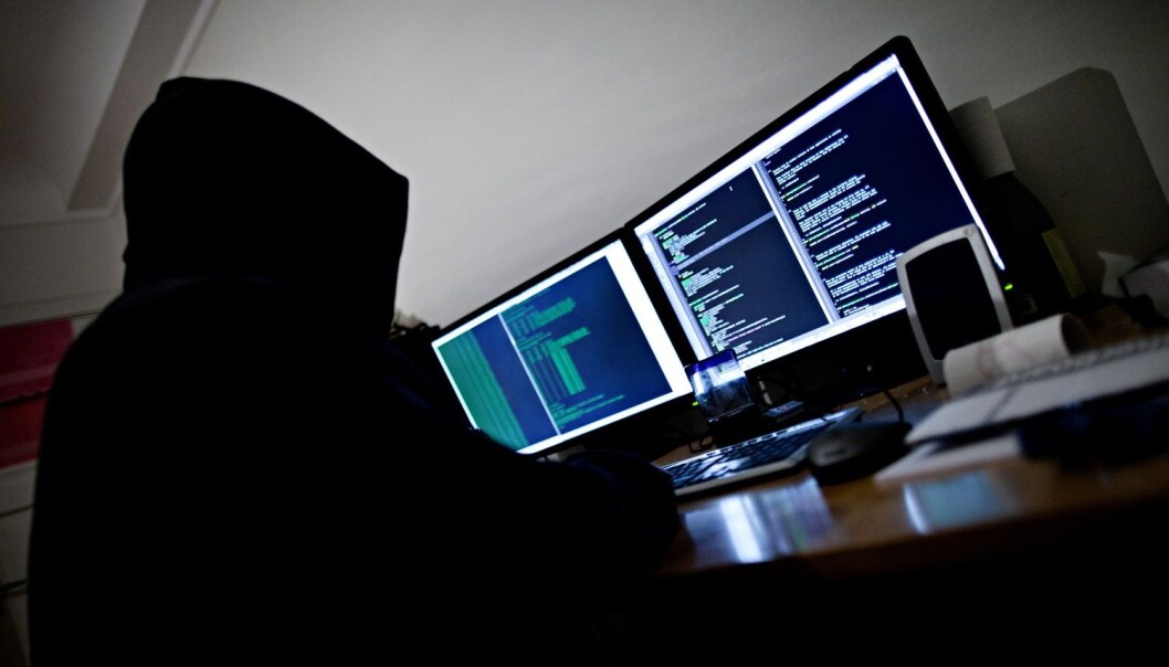 Kunstig intelligens kan bli et viktig verktøy både for kriminelle, terrorister og autoritære politiske ledere, advarer forfatterne bak rapporten. (Foto: Thomas Winje Øijord / Scanpix) Kunstig intelligens kan bli et viktig verktøy både for kriminelle, terrorister og autoritære politiske ledere, advarer forfatterne bak rapporten. (Foto: Thomas Winje Øijord / Scanpix)