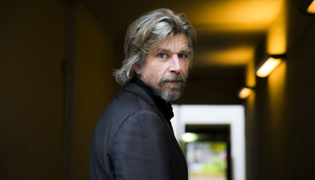 Er det slik at spesielt evnerike mennesker også kan være utstyrt med en følsomhet som gjør dem mer disponert for ulike psykiske lidelser og kanskje også fysiske lidelser? Karl Ove Knausgård har i flere bøker tatt opp temaer knyttet til følsomhet og psykiske vansker. (Foto: Berit Roald/NTB scanpix) Er det slik at spesielt evnerike mennesker også kan være utstyrt med en følsomhet som gjør dem mer disponert for ulike psykiske lidelser og kanskje også fysiske lidelser? Karl Ove Knausgård har i flere bøker tatt opp temaer knyttet til følsomhet og psykiske vansker. (Foto: Berit Roald/NTB scanpix)
