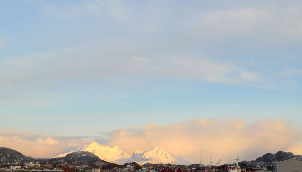 Buksnesfjorden blir surere. Både livet til havs og de som er avhengig av det kommer til å bli påvirket. (Foto: Halvor Dannevig) Buksnesfjorden blir surere. Både livet til havs og de som er avhengig av det kommer til å bli påvirket. (Foto: Halvor Dannevig)