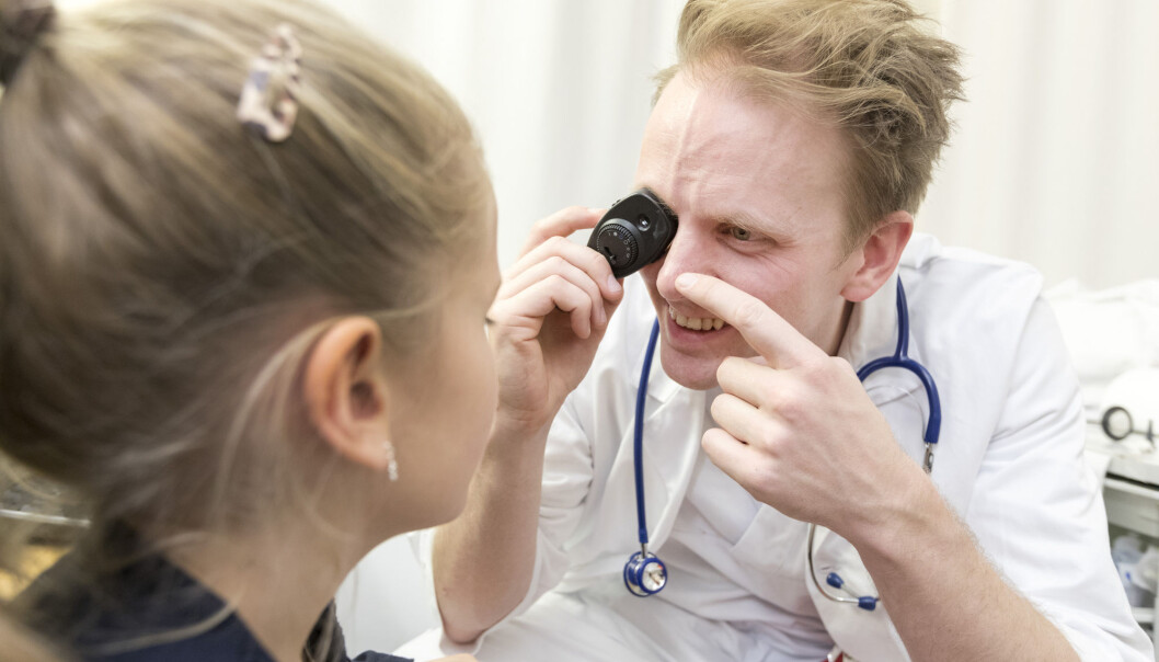 Nordmenn var i gjennomsnitt på 2,7 konsultasjoner hos fastlegen i 2017. En fastlege har i snitt 1100 pasienter på listen sin. (Illustrasjonsfoto: Foto: Gorm Kallestad / NTB scanpix) Nordmenn var i gjennomsnitt på 2,7 konsultasjoner hos fastlegen i 2017. En fastlege har i snitt 1100 pasienter på listen sin. (Illustrasjonsfoto: Foto: Gorm Kallestad / NTB scanpix)