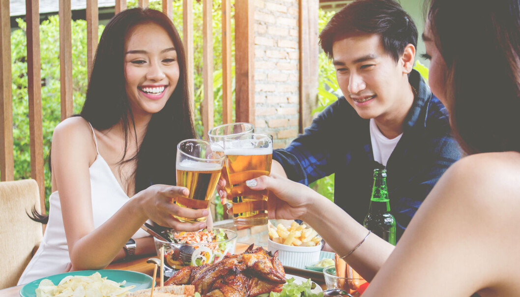 Det er ikke, som mange tror, mangelen på et spesielt enzym som gjør at asiater ikke kan bryte ned alkohol. (Foto: JTMYMMAOBBY8899 / Shutterstock / NTB scanpix) Det er ikke, som mange tror, mangelen på et spesielt enzym som gjør at asiater ikke kan bryte ned alkohol. (Foto: JTMYMMAOBBY8899 / Shutterstock / NTB scanpix)