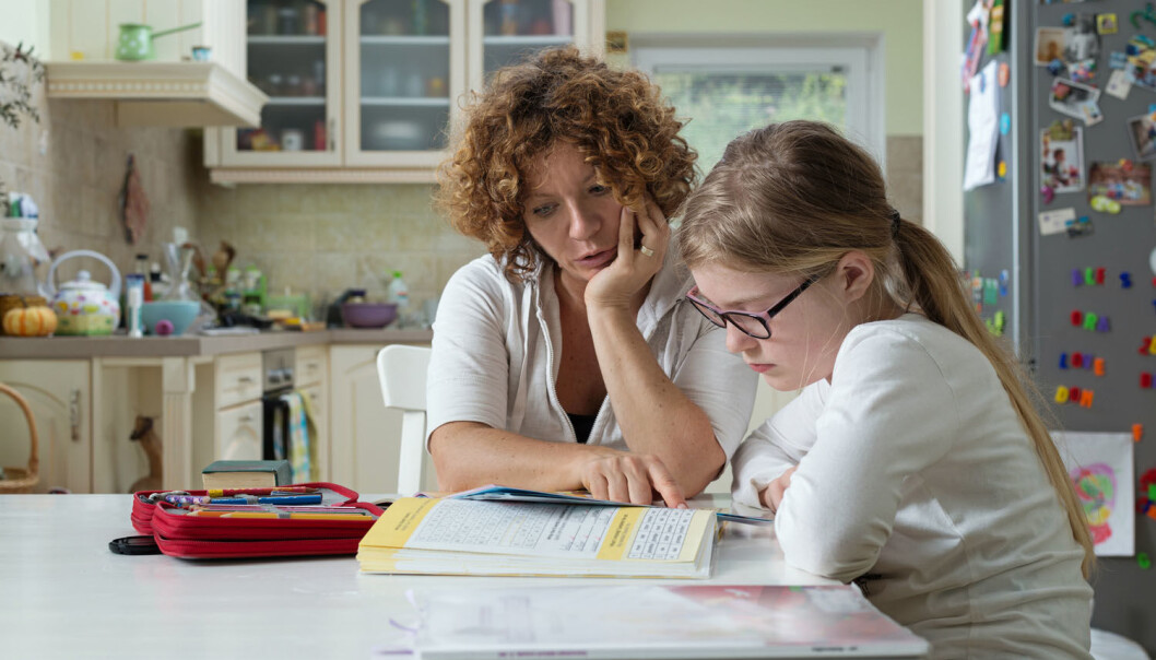 Kan foreldrenes gener være avgjørende for hva slags oppvekstmiljø de skaper for barna sine? (Illustrasjonsfoto: KaliAntye / Shutterstock / NTB scanpix) Kan foreldrenes gener være avgjørende for hva slags oppvekstmiljø de skaper for barna sine? (Illustrasjonsfoto: KaliAntye / Shutterstock / NTB scanpix)