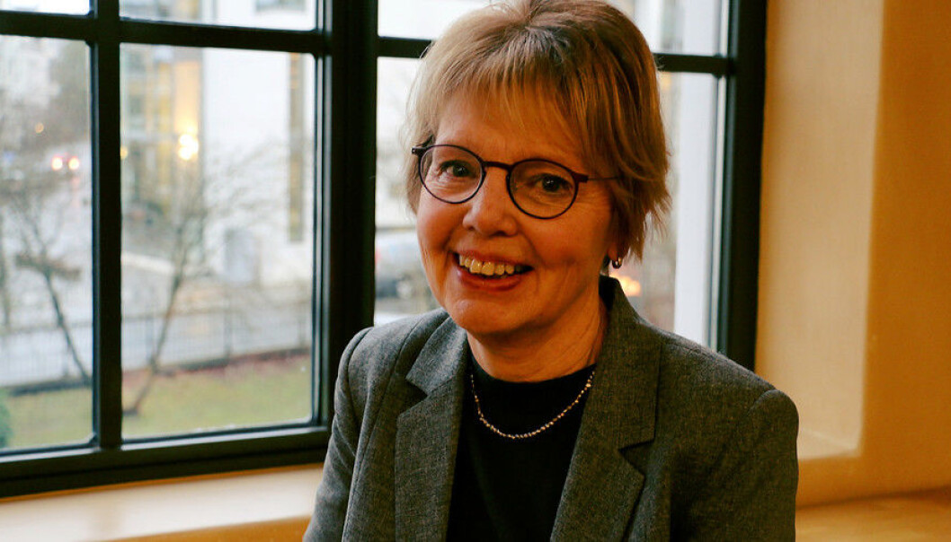 Margaretha Fahlgren er professor i litteraturvitenskap, et fag der det er vanskelig å jukse med resultater, og mener det var en fordel at hun kom utenfra når hun skulle lede gruppen som skulle lage en utredning om uredelighet. Hun mener studenter og unge forskere tidlig må læres opp i god forskningsskikk. (Foto: Hilde Kristin Strand) Margaretha Fahlgren er professor i litteraturvitenskap, et fag der det er vanskelig å jukse med resultater, og mener det var en fordel at hun kom utenfra når hun skulle lede gruppen som skulle lage en utredning om uredelighet. Hun mener studenter og unge forskere tidlig må læres opp i god forskningsskikk. (Foto: Hilde Kristin Strand)