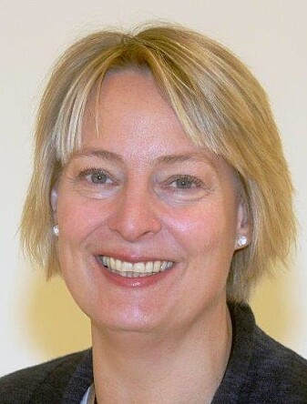 Tanja Sveen er rådgiver for ansvarlig spill i Norsk Tipping. Hun forteller at mange kunder ble overrasket da de fikk vite hvor mye de hadde tapt. (Foto: Norsk Tipping.) Tanja Sveen er rådgiver for ansvarlig spill i Norsk Tipping. Hun forteller at mange kunder ble overrasket da de fikk vite hvor mye de hadde tapt. (Foto: Norsk Tipping.)