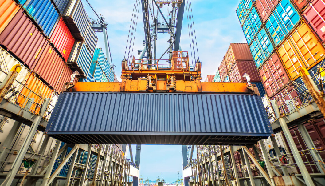 Selv om containeren har standardmål og material, rommer den stor fleksibilitet. Det benytter logistikkarbeiderne seg av, som finner hulrom der flere pakker kan presses inn. (Foto: Shutterstock / NTB Scanpix) Selv om containeren har standardmål og material, rommer den stor fleksibilitet. Det benytter logistikkarbeiderne seg av, som finner hulrom der flere pakker kan presses inn. (Foto: Shutterstock / NTB Scanpix)