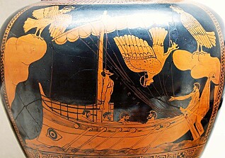 Odyssevs har bundet seg til masten på skipet før han møter sirenene som forsøker å fortrylle ham med sang. Mannskapet puttet bivoks i ørene for å unngå å høre den vakre sangen. Men Odyssevs ville ikke gå glipp av den. Denne 2500 år gamle greske vasen står i dag i British Museum.