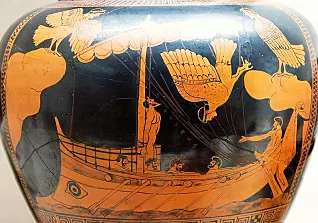 Odyssevs har bundet seg til masten på skipet før han møter sirenene som forsøker å fortrylle ham med sang. Mannskapet puttet bivoks i ørene for å unngå å høre den vakre sangen. Men Odyssevs ville ikke gå glipp av den. Denne 2500 år gamle greske vasen står i dag i British Museum.