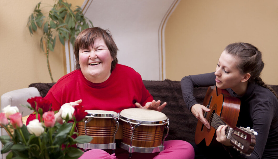- På samme måte som musikk kan bringe frem gode minner, kan musikk også bringe frem traumer eller utløse følelsesmessige reaksjoner som krever særlig oppfølging, skriver musikkterapeutene. (Foto: Shutterstock / NTB scanpix) - På samme måte som musikk kan bringe frem gode minner, kan musikk også bringe frem traumer eller utløse følelsesmessige reaksjoner som krever særlig oppfølging, skriver musikkterapeutene. (Foto: Shutterstock / NTB scanpix)