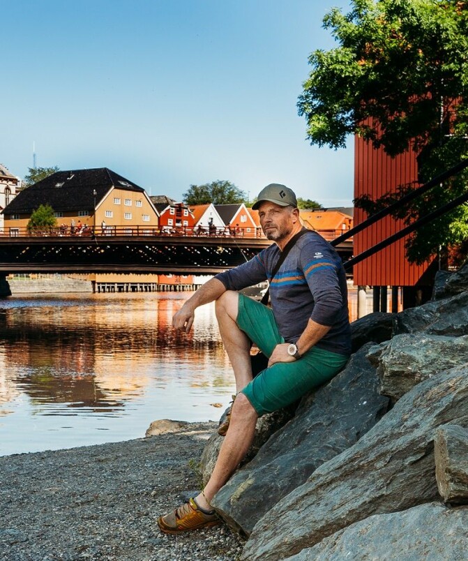 – Mange mangler helt grunnleggende svømmeferdigheter, advarer førstelektor Egil Galaaen Gjølme. (Foto: Julie Gloppe Solem, NTNU)