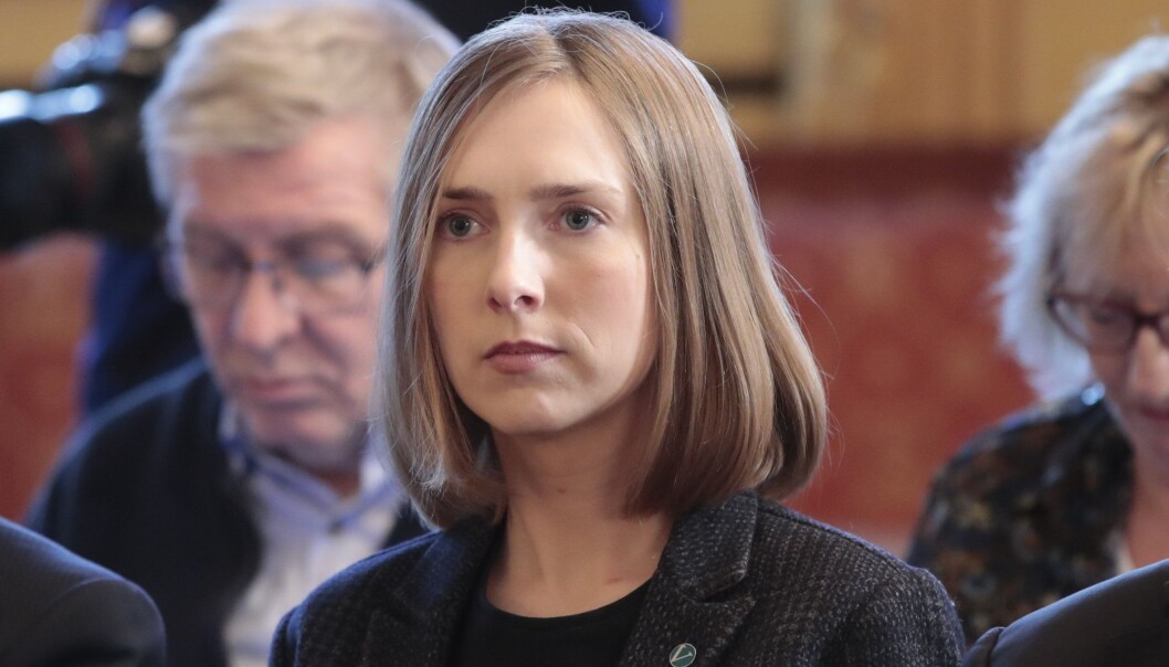 Forsknings- og høyere utdanningsminister Iselin Nybø (V) er bekymret for formuleringen i EU-kommisjonens forslag til Horisont Europa, en videreutvikling av dagens Horisont 2020. (Foto: Lise Åserud / NTB scanpix) Forsknings- og høyere utdanningsminister Iselin Nybø (V) er bekymret for formuleringen i EU-kommisjonens forslag til Horisont Europa, en videreutvikling av dagens Horisont 2020. (Foto: Lise Åserud / NTB scanpix)