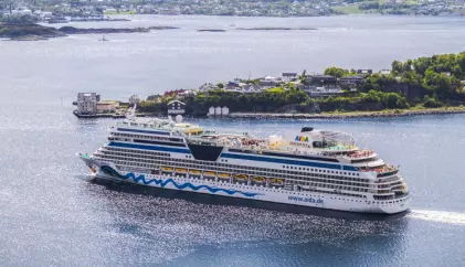 Cruiseskip i Norge slipper ut dobbelt så mye som Hurtigruten